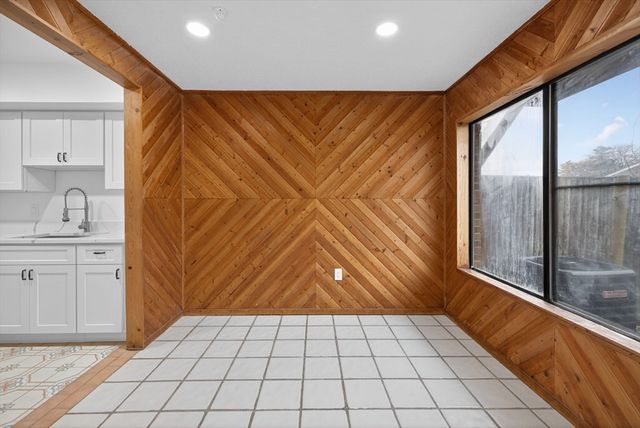 60 Laurelwood 32-3, Stoughton, MA 02072