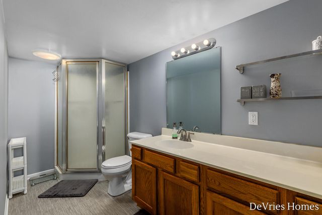 119 W Mckinley Avenue, Zeeland, MI 49464