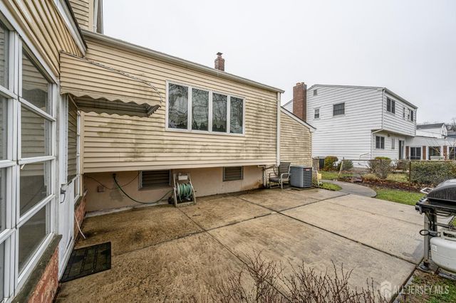 69 Stanford Avenue, Colonia, NJ 07067