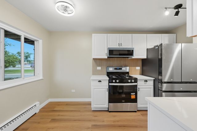 791 W KATHLEEN Drive B, Des Plaines, IL 60016