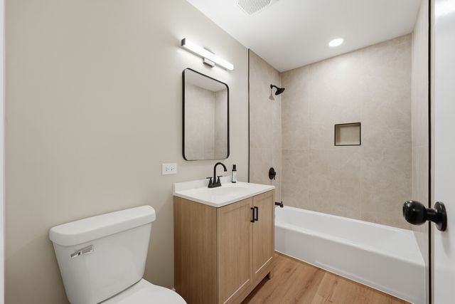 791 W KATHLEEN Drive B, Des Plaines, IL 60016