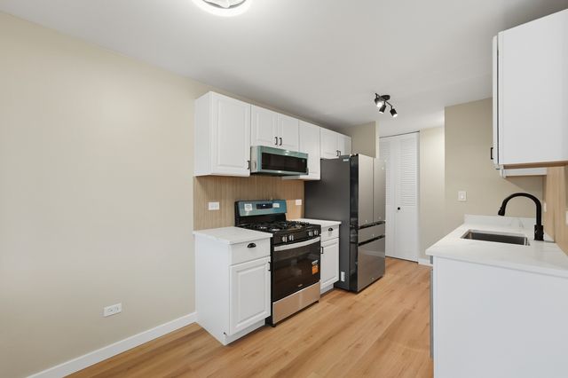 791 W KATHLEEN Drive B, Des Plaines, IL 60016