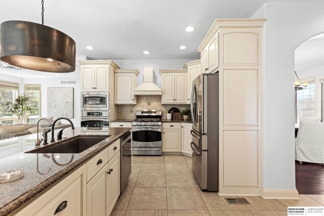 3218 S 184th Terrace, Omaha, NE 68130
