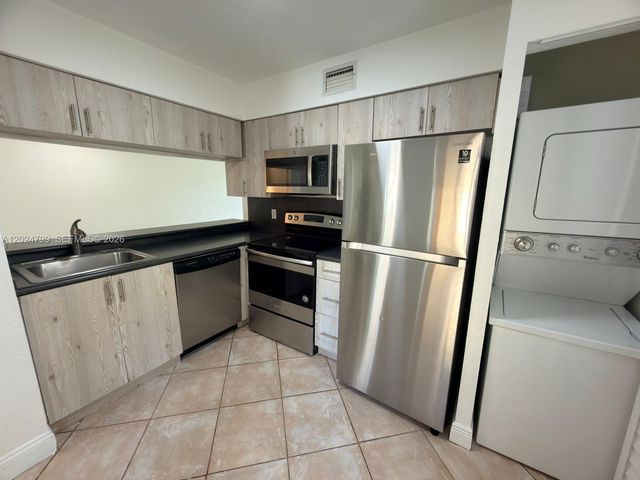 1025 Coral Club Dr 1025, Coral Springs, FL 33071