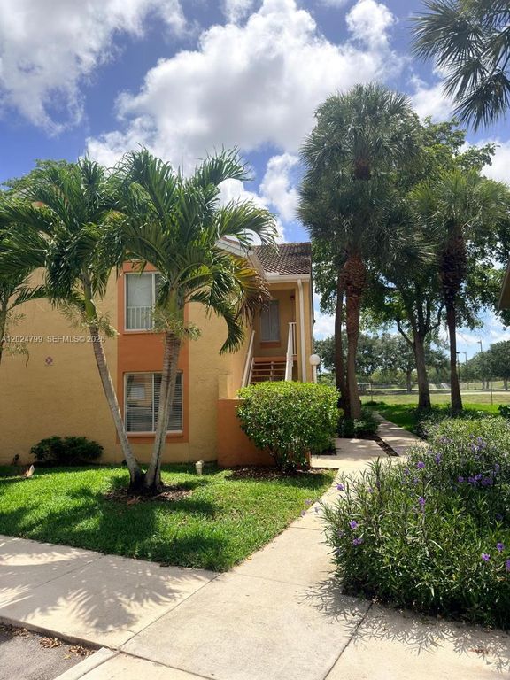 1025 Coral Club Dr 1025, Coral Springs, FL 33071