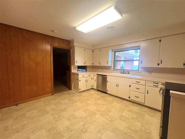 1080 County Road 424, El Campo, TX 77437