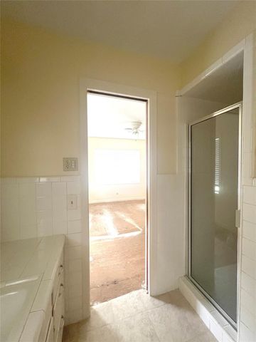 1080 County Road 424, El Campo, TX 77437