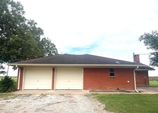 1080 County Road 424, El Campo, TX 77437