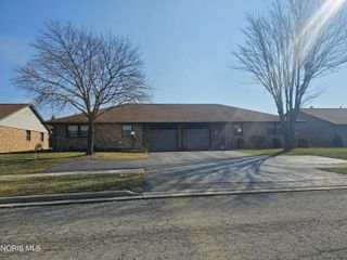 1813 Manor Hill Road, 10, Findlay, OH 45840