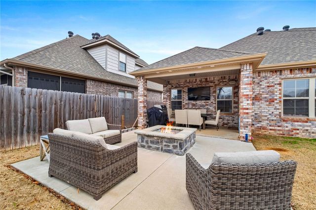 1406 Park Street, Lowell, AR 72745