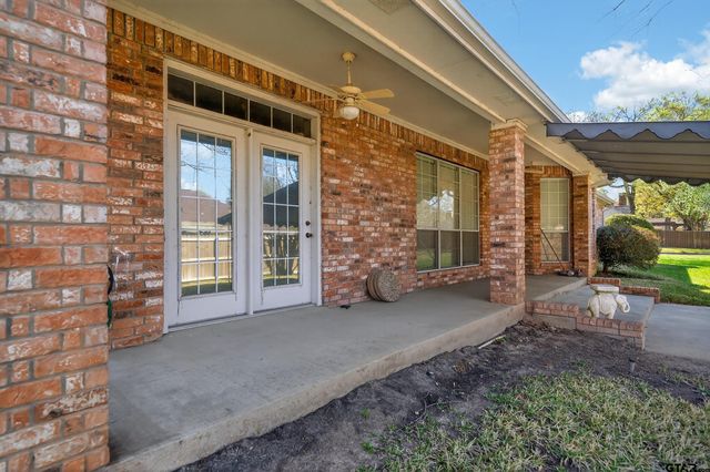 1106 Lonnie Dr, Athens, TX 75752