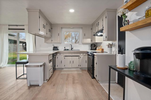 2607 VICKI LANE, Green Bay, WI 54311