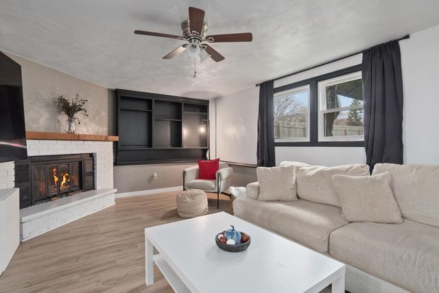 2607 VICKI LANE, Green Bay, WI 54311