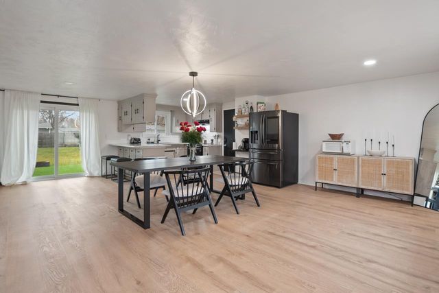 2607 VICKI LANE, Green Bay, WI 54311