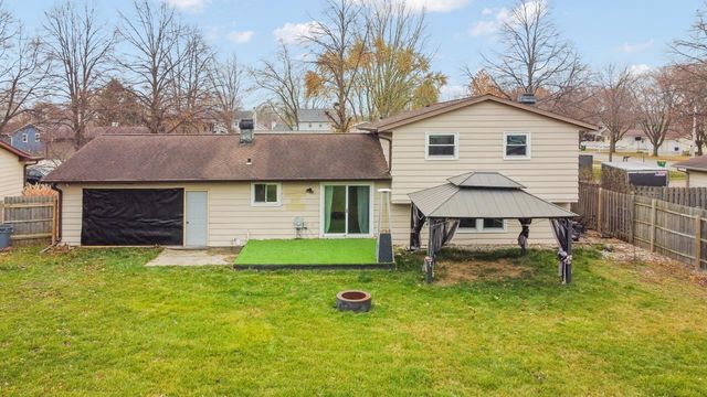 2607 VICKI LANE, Green Bay, WI 54311
