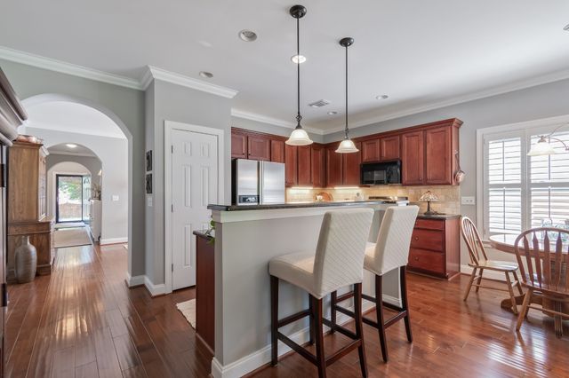 421 Meadowcrest Cir, Franklin, TN 37064
