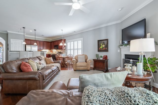 421 Meadowcrest Cir, Franklin, TN 37064