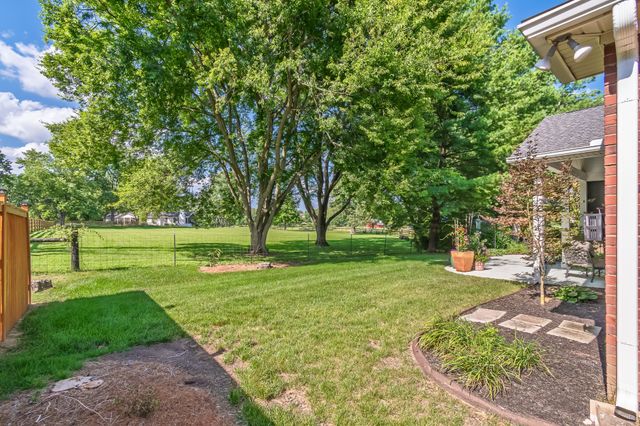 421 Meadowcrest Cir, Franklin, TN 37064