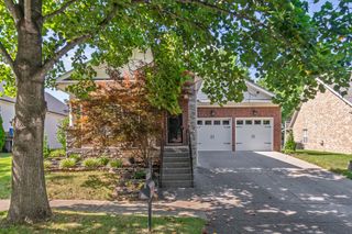 421 Meadowcrest Cir, Franklin, TN 37064