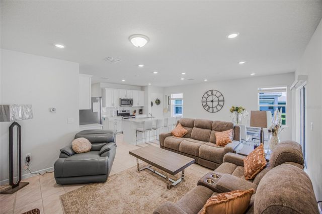 2235 LOVELY LANE, Davenport, FL 33896