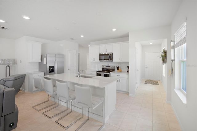 2235 LOVELY LANE, Davenport, FL 33896