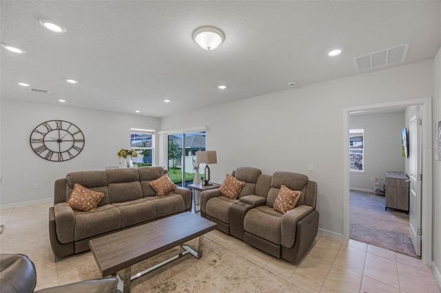 2235 LOVELY LANE, Davenport, FL 33896