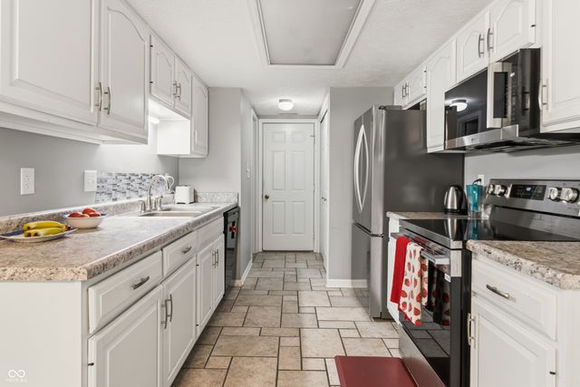 836 Chapel Pines Drive W, Indianapolis, IN 46234