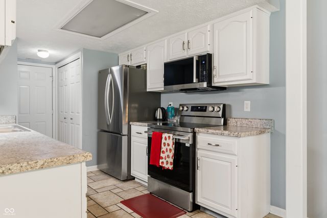 836 Chapel Pines Drive W, Indianapolis, IN 46234