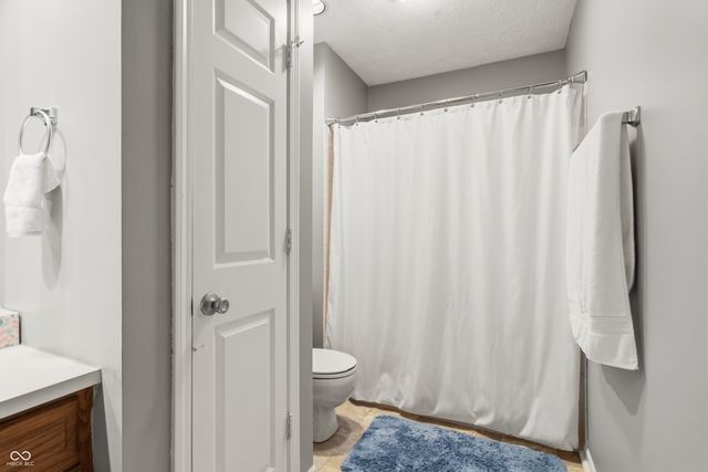 836 Chapel Pines Drive W, Indianapolis, IN 46234