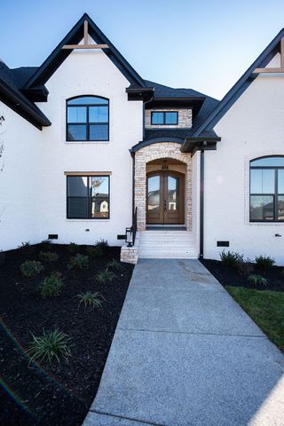 862 Harrisburg Ln, Mount Juliet, TN 37122