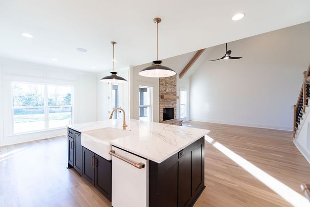 862 Harrisburg Ln, Mount Juliet, TN 37122