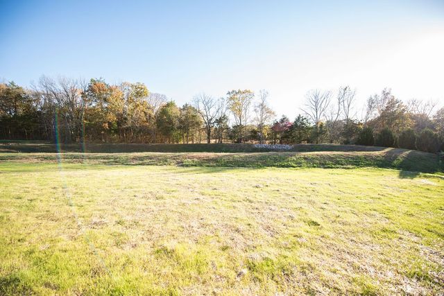 862 Harrisburg Ln, Mount Juliet, TN 37122