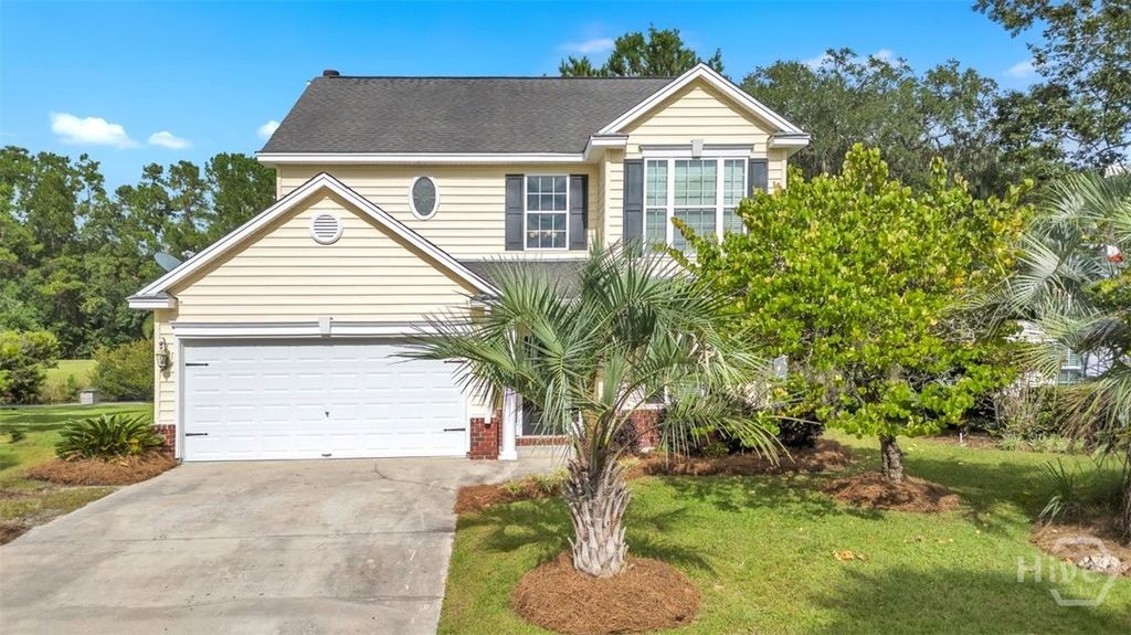 Image 1 of property listing at 185 Oak Ridge Circle, Richmond Hill, GA 31324