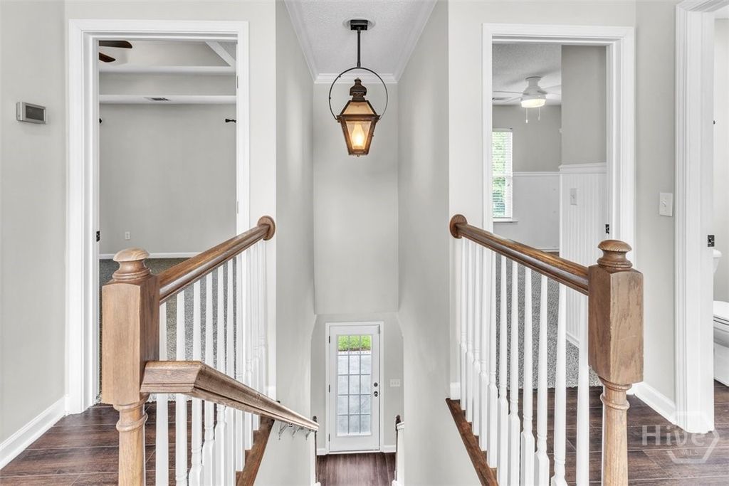 Image 17 of property listing at 185 Oak Ridge Circle, Richmond Hill, GA 31324