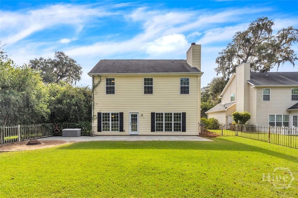 Image 31 of property listing at 185 Oak Ridge Circle, Richmond Hill, GA 31324