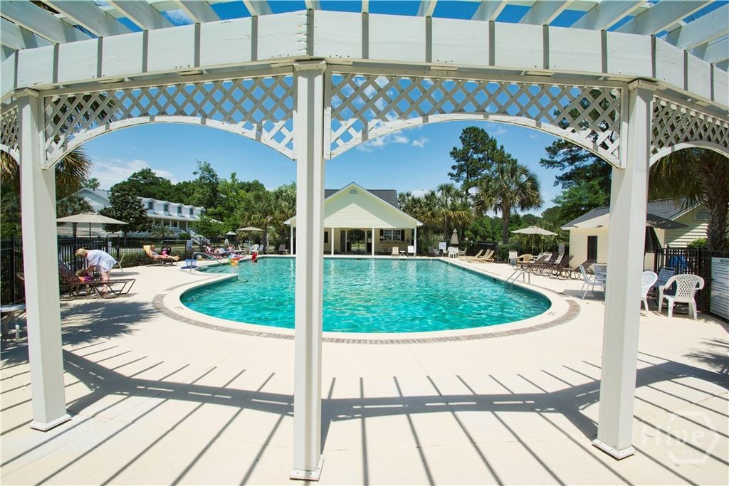 Image 40 of property listing at 185 Oak Ridge Circle, Richmond Hill, GA 31324