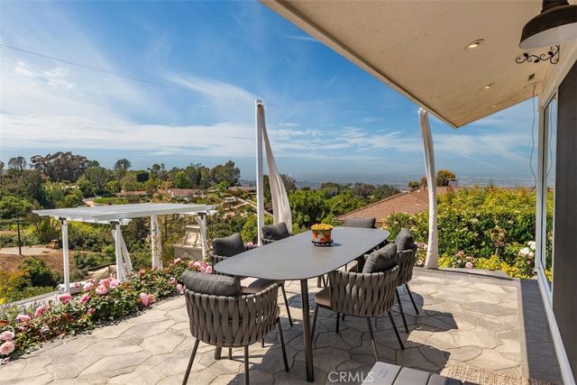 2 El Concho Lane, Rolling Hills, CA 90274