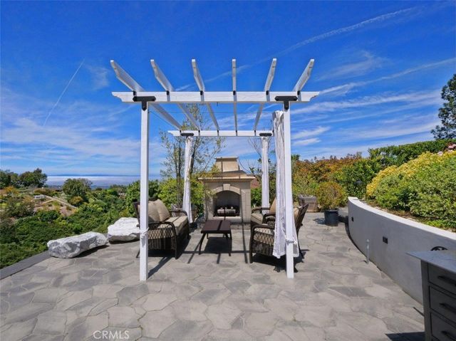 2 El Concho Lane, Rolling Hills, CA 90274