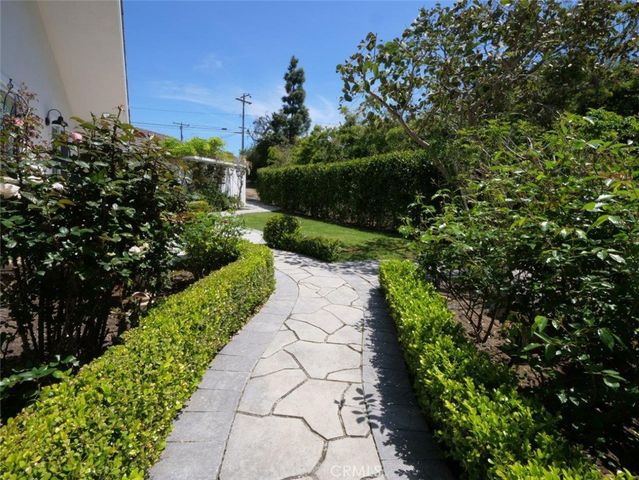 2 El Concho Lane, Rolling Hills, CA 90274