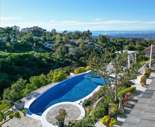 2 El Concho Lane, Rolling Hills, CA 90274
