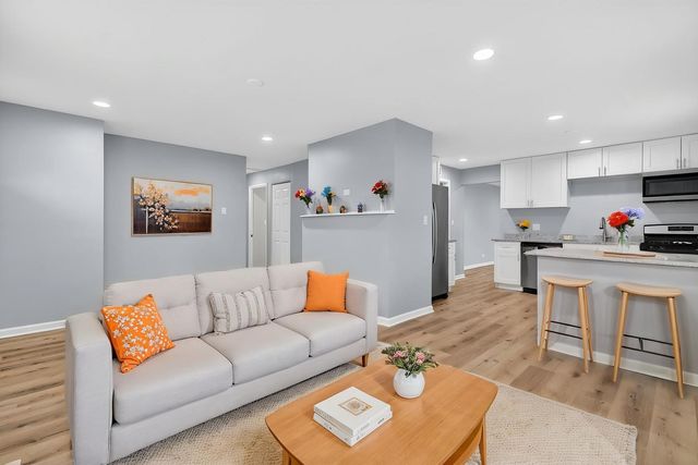 311 Sauk Trail, Park Forest, IL 60466