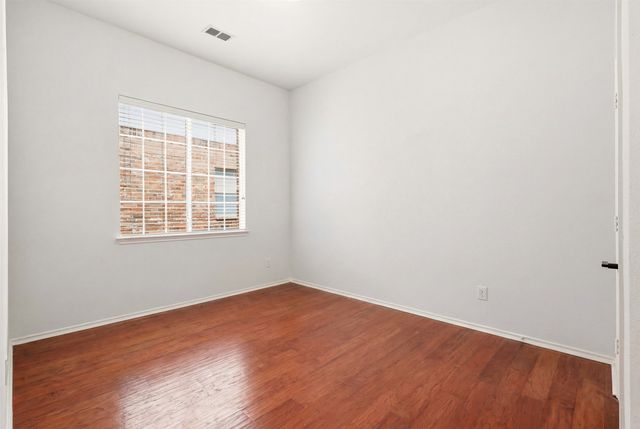 1744 Ivy Lane, Carrollton, TX 75007