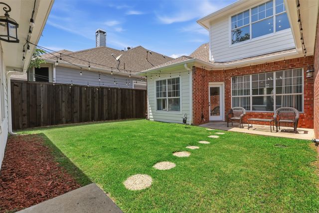 1744 Ivy Lane, Carrollton, TX 75007