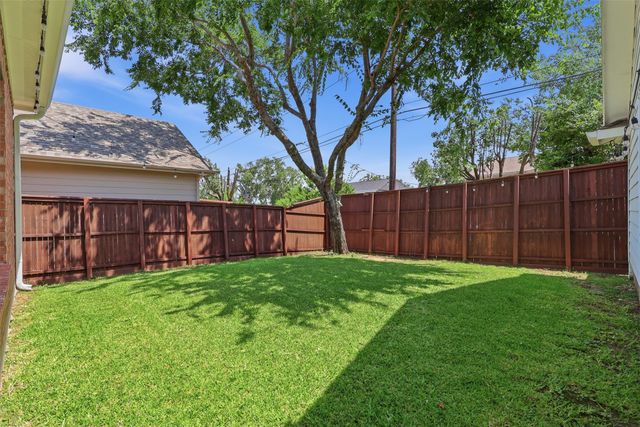 1744 Ivy Lane, Carrollton, TX 75007