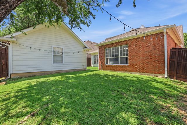 1744 Ivy Lane, Carrollton, TX 75007