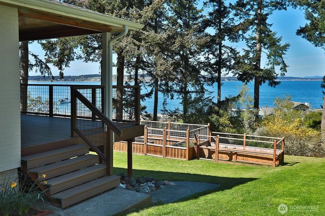 260 Rhodena Drive, Coupeville, WA 98239