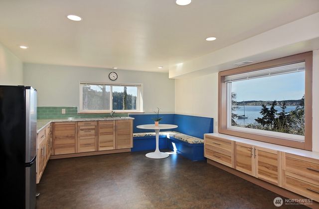 260 Rhodena Drive, Coupeville, WA 98239