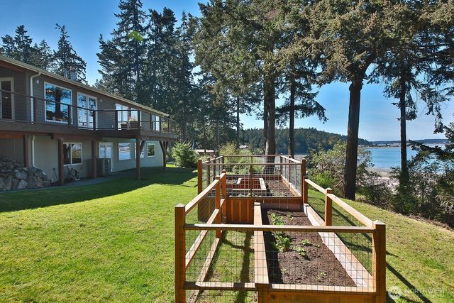 260 Rhodena Drive, Coupeville, WA 98239