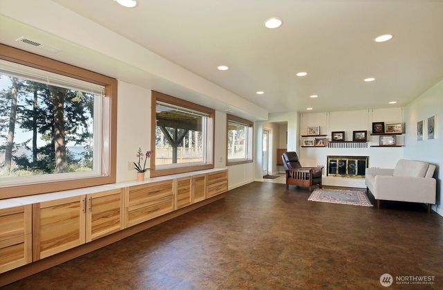 260 Rhodena Drive, Coupeville, WA 98239