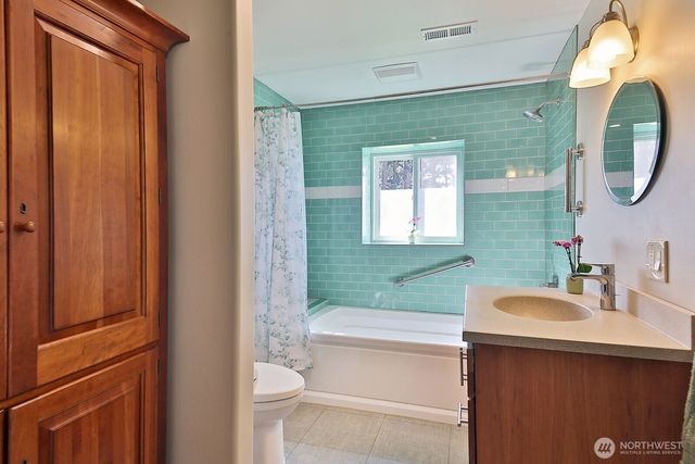 260 Rhodena Drive, Coupeville, WA 98239
